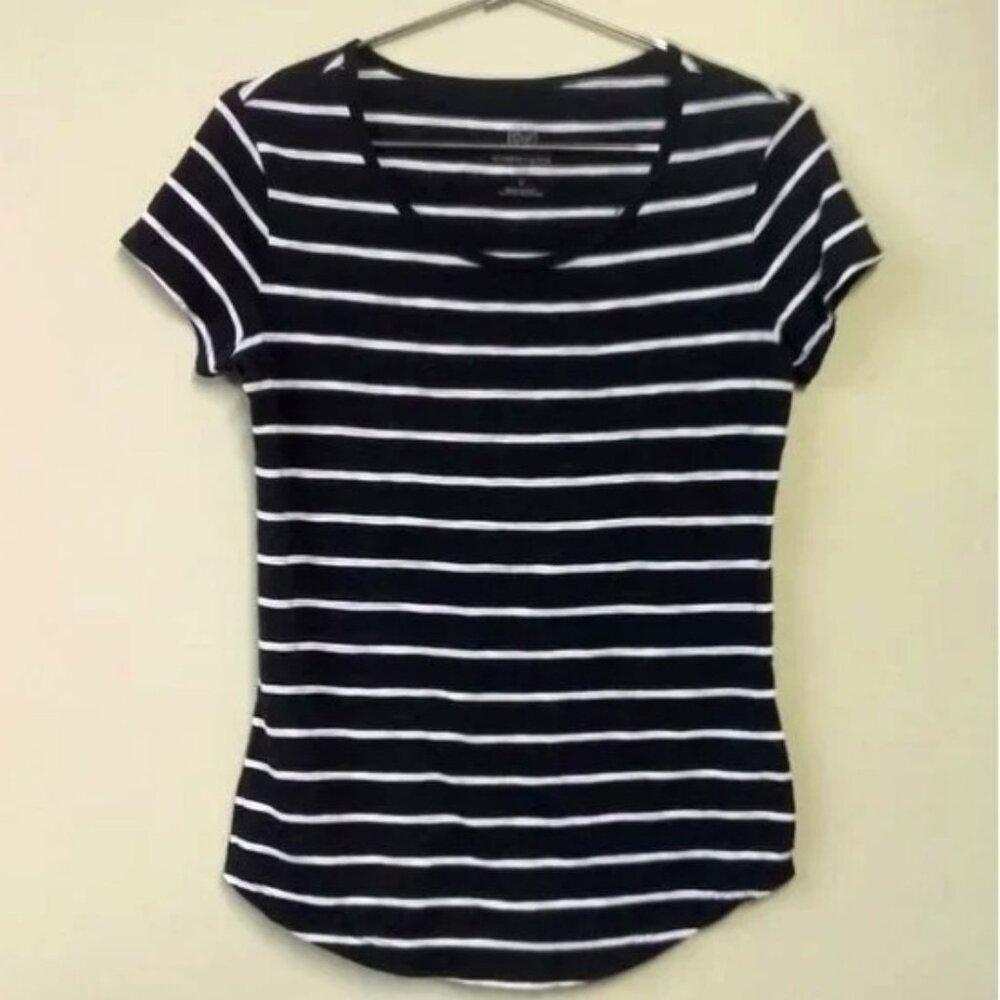 SO Perfect Scoop Striped Top Size Medium